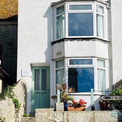 Kearney Cottage - self-catering accommodation in Fortuneswell, Portland, Dorset