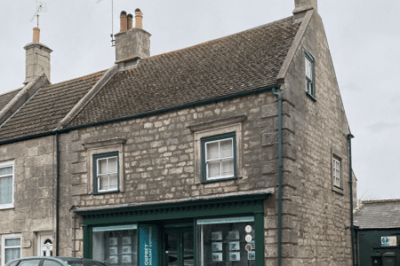 Osprey Holiday Cottages office and shopfront in Easton, Portland