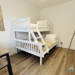 Coastal Oasis, Portland, Dorset - self-accommodation holiday cottages