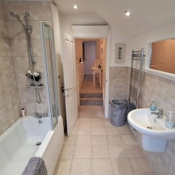 Stone's Throw self-catering holiday accommodation - Weymouth, Dorset